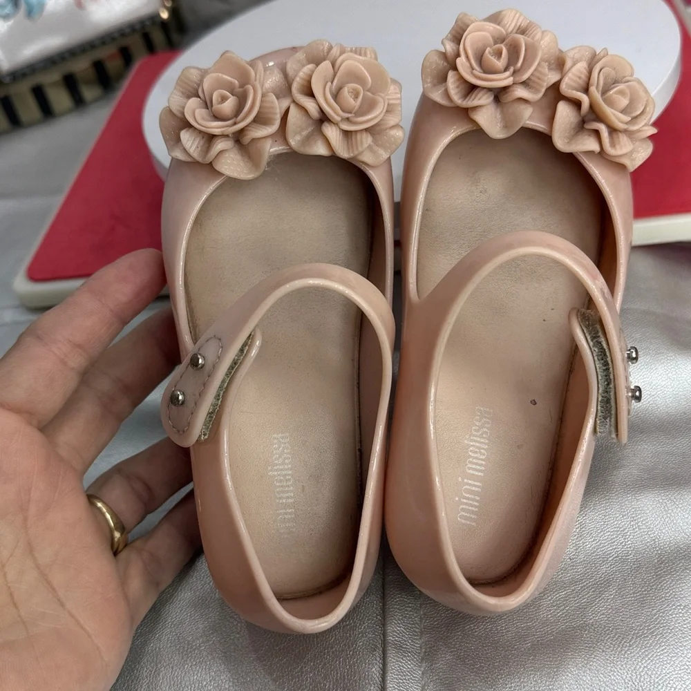 (S4)Mini Melissa big girl shoes, Mary Jane style, size 9, pale pink with glitter
